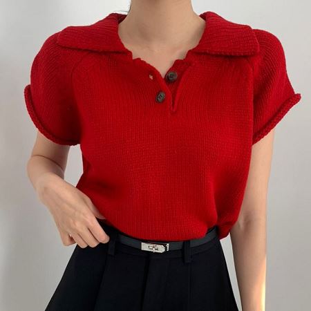 Dongdaemum Women’s Shirts, Tops & T-Shirts, a testament to the elegance and quality of wholesale Korean fashion.