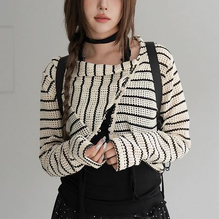 Dongdaemum Women’s Coats & Jackets, a testament to the elegance and quality of wholesale Korean fashion.