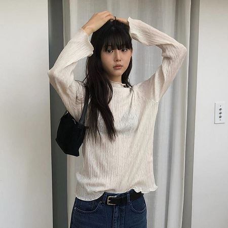 Dongdaemum Women’s Shirts, Tops & T-Shirts, a testament to the elegance and quality of wholesale Korean fashion.