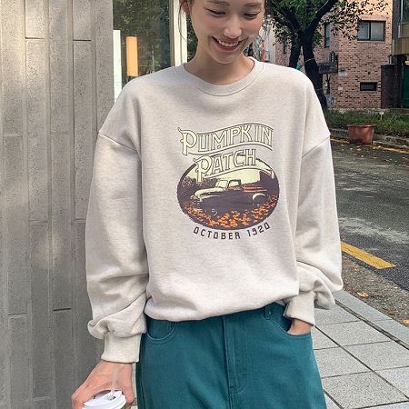 Dongdaemum Women’s Shirts, Tops & T-Shirts, a testament to the elegance and quality of wholesale Korean fashion.