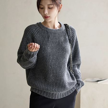 Dongdaemum Women’s Shirts, Tops & T-Shirts, a testament to the elegance and quality of wholesale Korean fashion.