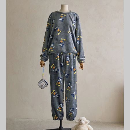 Dongdaemum Women’s One-Pieces, a testament to the elegance and quality of wholesale Korean fashion.