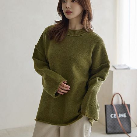 Dongdaemum Women’s Shirts, Tops & T-Shirts, a testament to the elegance and quality of wholesale Korean fashion.
