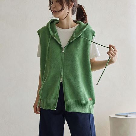 A variety of Dongdaemum Women’s Coats & Jackets, reflecting the sophistication of Korean fashion.