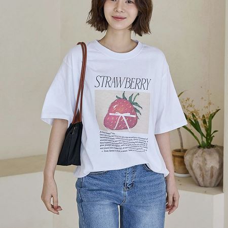 Dongdaemum Women’s Shirts, Tops & T-Shirts, a testament to the elegance and quality of wholesale Korean fashion.