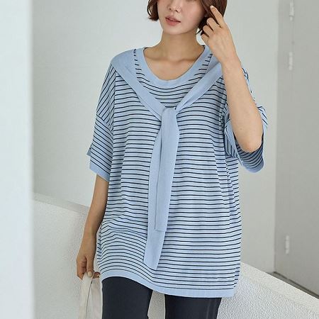 Dongdaemum Women’s Shirts, Tops & T-Shirts, a testament to the elegance and quality of wholesale Korean fashion.