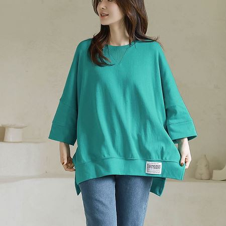 Dongdaemum Women’s Shirts, Tops & T-Shirts, a testament to the elegance and quality of wholesale Korean fashion.