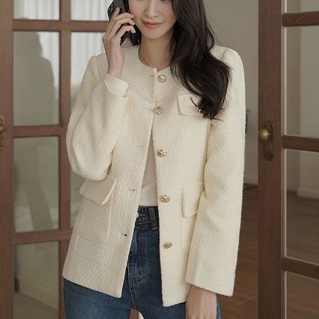 Dongdaemum Women’s Coats & Jackets, a testament to the elegance and quality of wholesale Korean fashion.