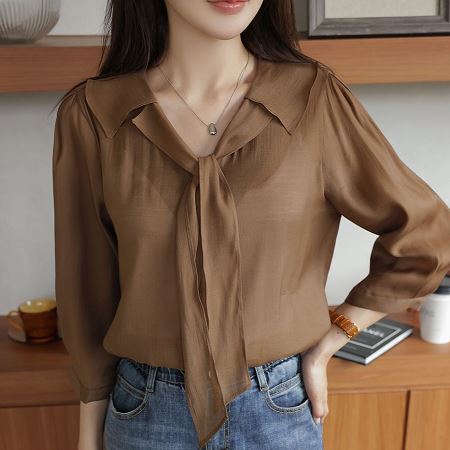 Dongdaemum Women’s Shirts, Tops & T-Shirts, a testament to the elegance and quality of wholesale Korean fashion.