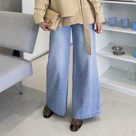 Dongdaemum Women’s Pants, a testament to the elegance and quality of wholesale Korean fashion.