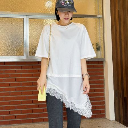Dongdaemum Women’s Shirts, Tops & T-Shirts, a testament to the elegance and quality of wholesale Korean fashion.