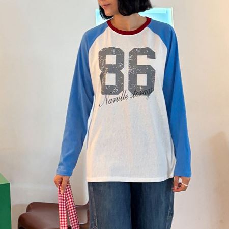 Dongdaemum Women’s Shirts, Tops & T-Shirts, a testament to the elegance and quality of wholesale Korean fashion.
