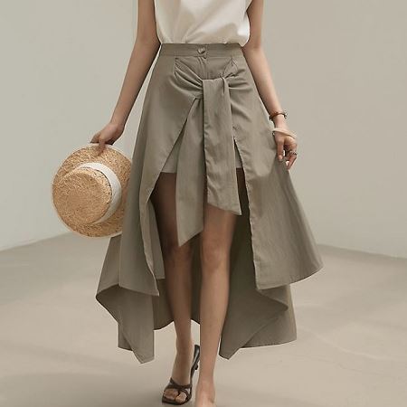 A collection of Dongdaemum Women’s Dresses, encapsulating the charm of Korean fashion.