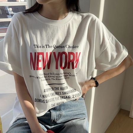 Dongdaemum Women’s Shirts, Tops & T-Shirts, a testament to the elegance and quality of wholesale Korean fashion.