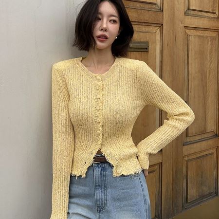 Dongdaemum Women’s Coats & Jackets, a testament to the elegance and quality of wholesale Korean fashion.