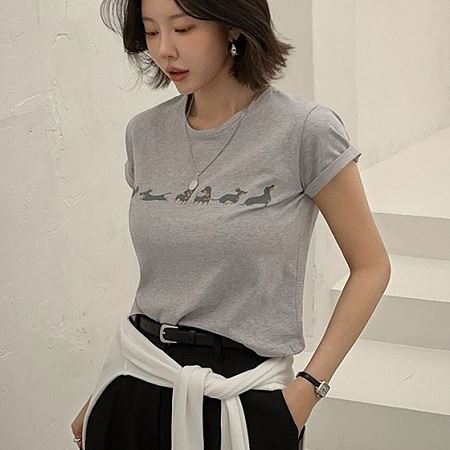 Dongdaemum Women’s Shirts, Tops & T-Shirts, a testament to the elegance and quality of wholesale Korean fashion.