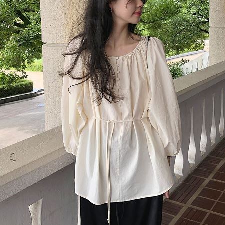 Dongdaemum Women’s Shirts, Tops & T-Shirts, a testament to the elegance and quality of wholesale Korean fashion.