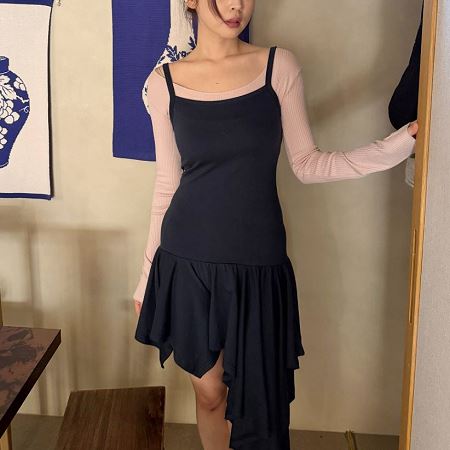 Dongdaemum Women’s Dresses, a testament to the elegance and quality of wholesale Korean fashion.