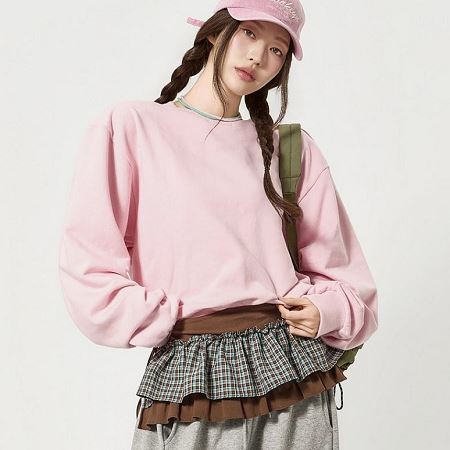 Dongdaemum Women’s Shirts, Tops & T-Shirts, a testament to the elegance and quality of wholesale Korean fashion.