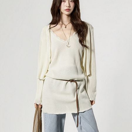 Dongdaemum Women’s One-Pieces, a testament to the elegance and quality of wholesale Korean fashion.