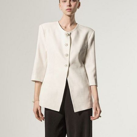 Dongdaemum Women’s Coats & Jackets, a testament to the elegance and quality of wholesale Korean fashion.