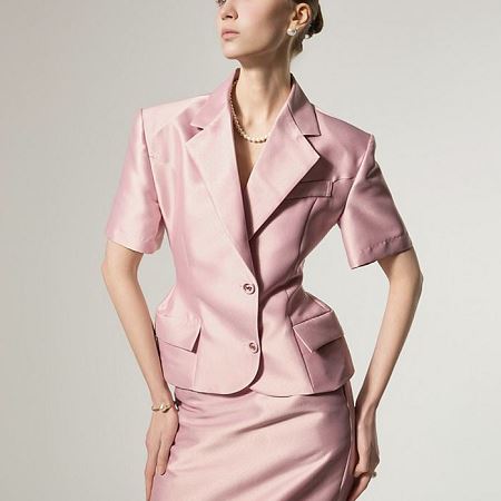 Dongdaemum Women’s Coats & Jackets, a testament to the elegance and quality of wholesale Korean fashion.