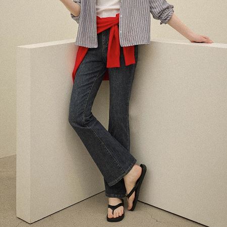 Dongdaemum Women’s Pants, a testament to the elegance and quality of wholesale Korean fashion.