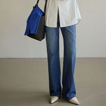 Dongdaemum Women’s Pants, a testament to the elegance and quality of wholesale Korean fashion.
