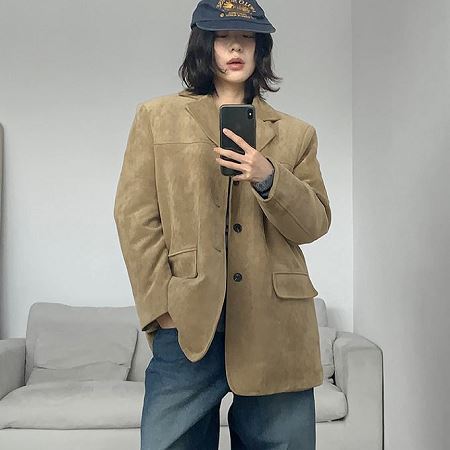 Dongdaemum Women’s Coats & Jackets, a testament to the elegance and quality of wholesale Korean fashion.