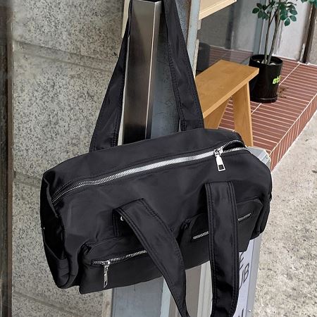 A collection of Dongdaemum Women’s Handbags, Wallets & Cases, showcasing the elegance of Korean fashion.