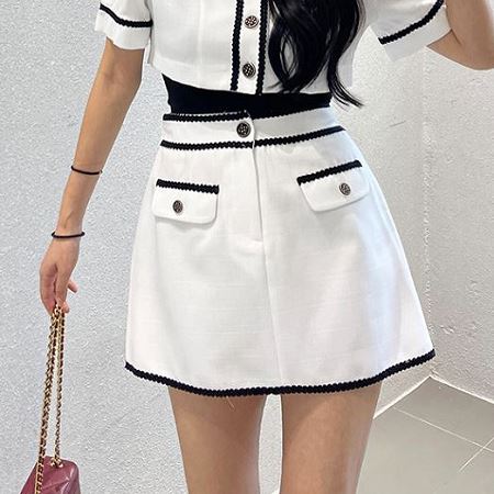 Dongdaemum Women’s Dresses, a testament to the elegance and quality of wholesale Korean fashion.