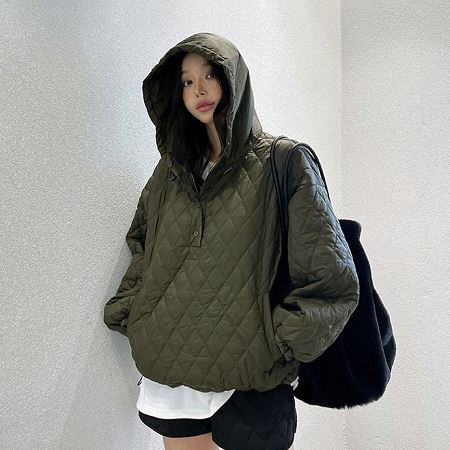 Dongdaemum Women’s Shirts, Tops & T-Shirts, a testament to the elegance and quality of wholesale Korean fashion.