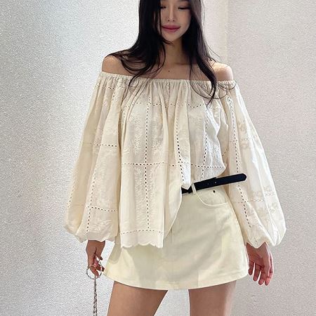 Dongdaemum Women’s Shirts, Tops & T-Shirts, a testament to the elegance and quality of wholesale Korean fashion.