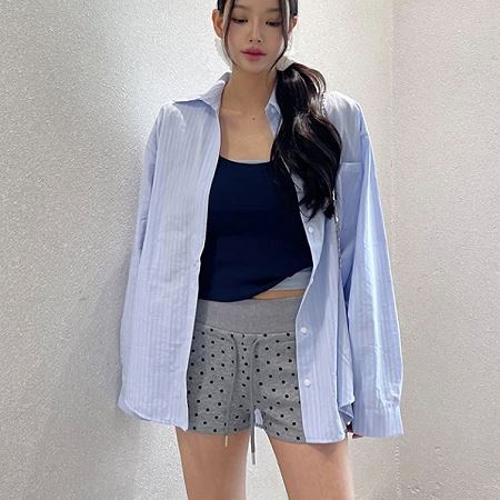 Dongdaemum Women’s Shirts, Tops & T-Shirts, a testament to the elegance and quality of wholesale Korean fashion.
