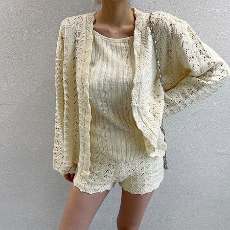 Dongdaemum Women’s One-Pieces, a testament to the elegance and quality of wholesale Korean fashion.