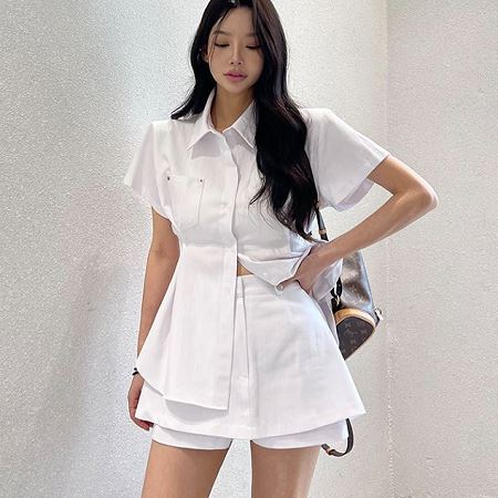 Dongdaemum Women’s Shirts, Tops & T-Shirts, a testament to the elegance and quality of wholesale Korean fashion.