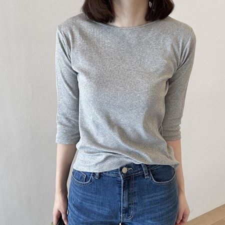 Dongdaemum Women’s Shirts, Tops & T-Shirts, a testament to the elegance and quality of wholesale Korean fashion.
