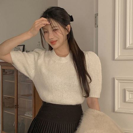 Dongdaemum Women’s Shirts, Tops & T-Shirts, a testament to the elegance and quality of wholesale Korean fashion.