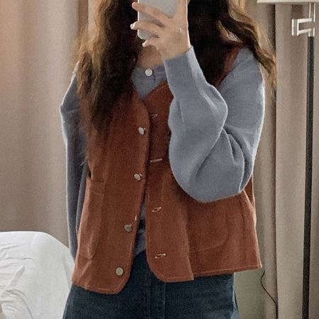 A variety of Dongdaemum Women’s Coats & Jackets, reflecting the sophistication of Korean fashion.