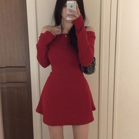 Dongdaemum Women’s Dresses, a testament to the elegance and quality of wholesale Korean fashion.