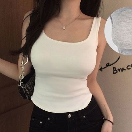 Dongdaemum Women’s Shirts, Tops & T-Shirts, a testament to the elegance and quality of wholesale Korean fashion.