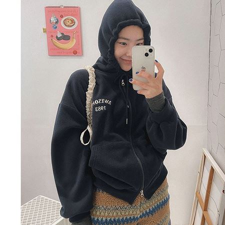 Dongdaemum Women’s Coats & Jackets, a testament to the elegance and quality of wholesale Korean fashion.