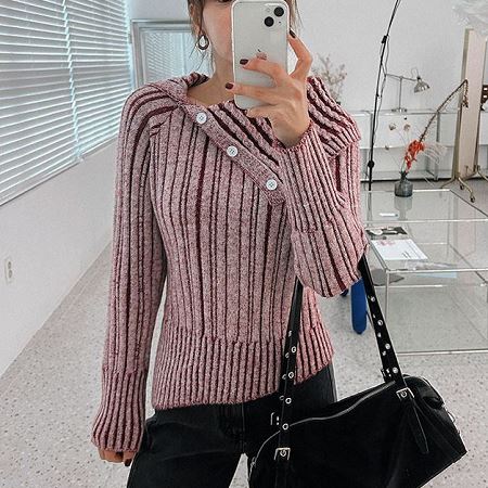 Dongdaemum Women’s Shirts, Tops & T-Shirts, a testament to the elegance and quality of wholesale Korean fashion.
