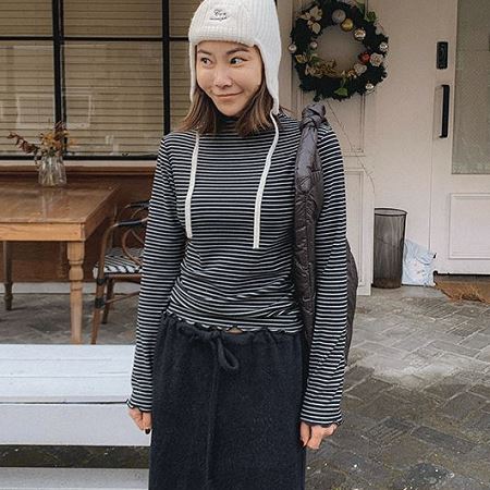 Dongdaemum Women’s Shirts, Tops & T-Shirts, a testament to the elegance and quality of wholesale Korean fashion.