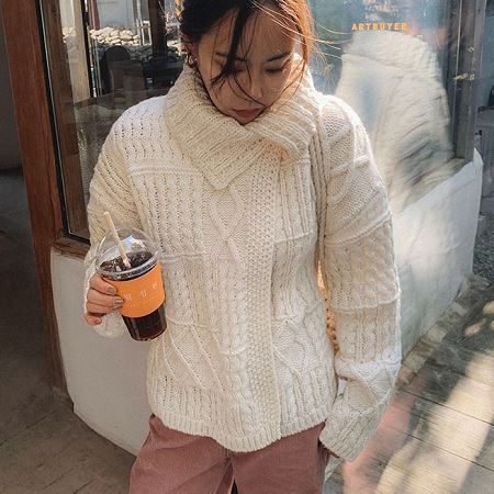 A variety of Dongdaemum Women’s Coats & Jackets, reflecting the sophistication of Korean fashion.