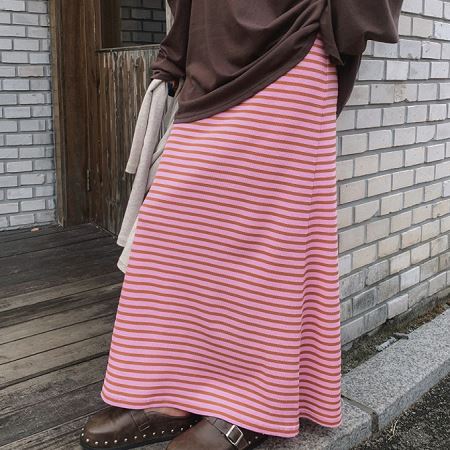 A collection of Dongdaemum Women’s Dresses, encapsulating the charm of Korean fashion.