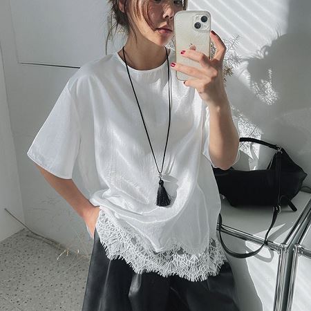 Dongdaemum Women’s Shirts, Tops & T-Shirts, a testament to the elegance and quality of wholesale Korean fashion.