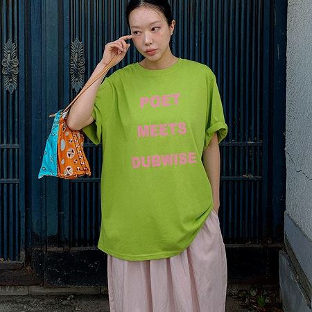 Dongdaemum Women’s Shirts, Tops & T-Shirts, a testament to the elegance and quality of wholesale Korean fashion.