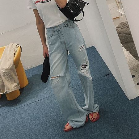 An array of Dongdaemum Women’s Pants, embodying the versatility of Korean fashion.