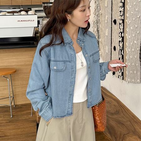 Dongdaemum Women’s Coats & Jackets, a testament to the elegance and quality of wholesale Korean fashion.